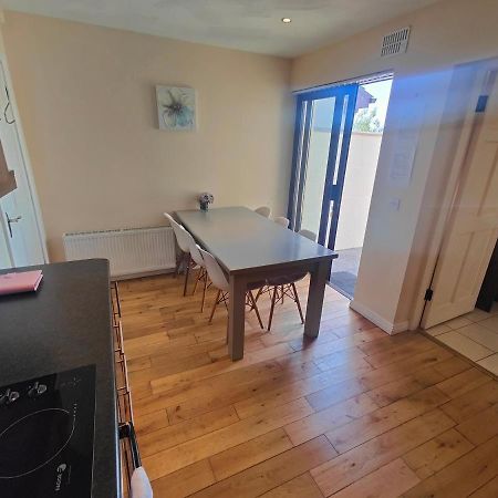 Modern City Centre House In Heart Of Galway City Exterior photo